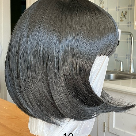 High heat synthetic French Bob wig, 9 inch, New - Picture 3 of 4